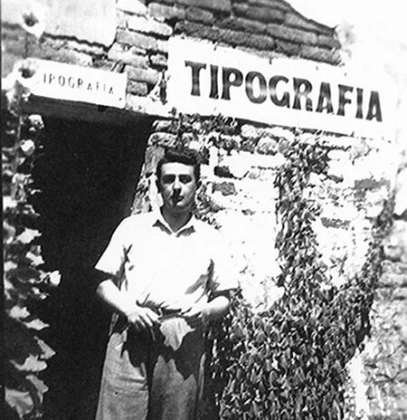 erminio vecchia tipografia erminio, il fondatore della tipografia davanti alla prima sede